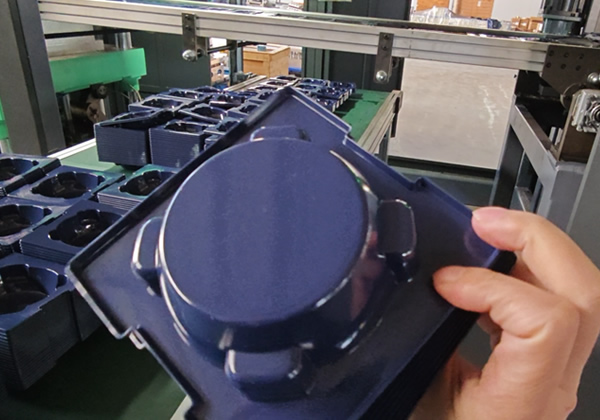 Professional Plastic Wine Tray Thermoforming Machine for Bottle Insert and High Speed Plastic Wine Box Forming Machine