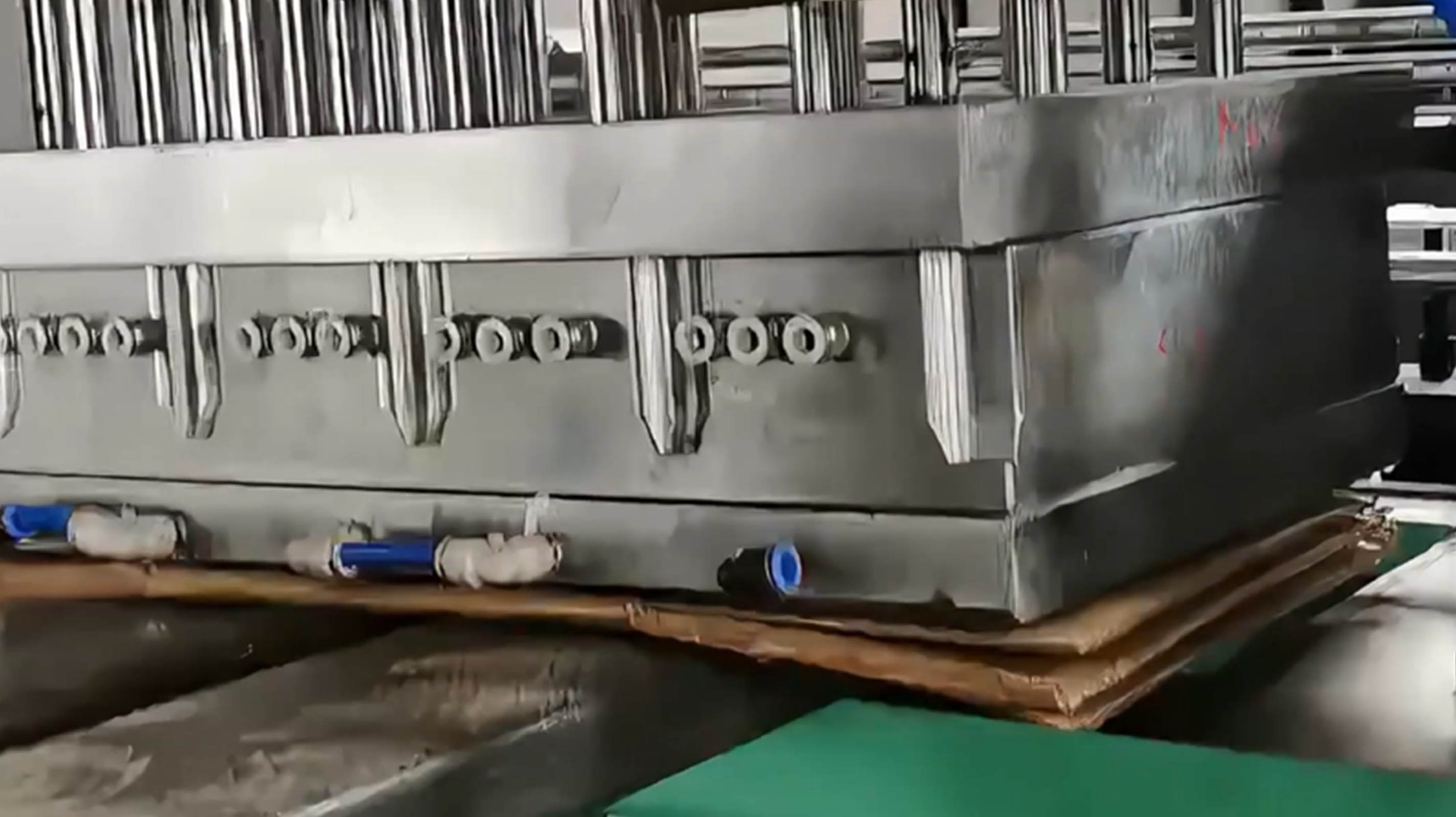 AIRAYS RSC‑800‑500 Cup‑making Machine｜Upper Mold Mounting Operation Guide